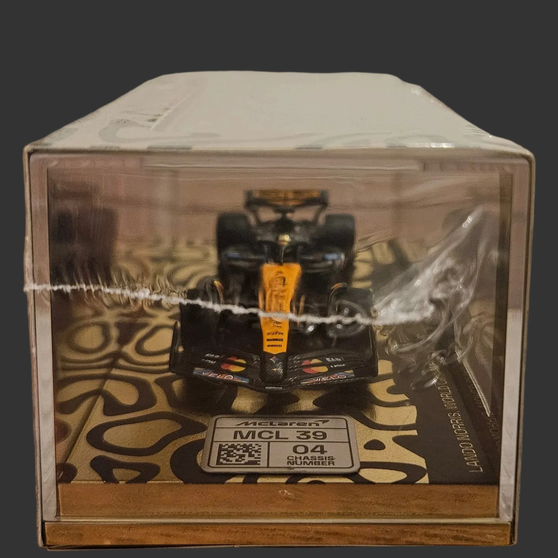 Mclaren Formula 1 Team MCL39 Lando Norris World Champion 2025 Gold Helmet Numbered Limited edition HEC Exclusive - Image 2